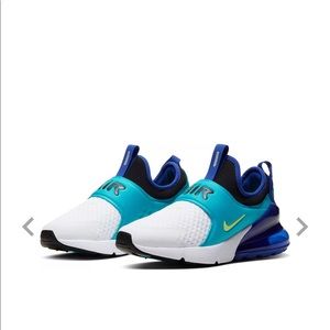 BRAND NEW boys nike air 270 Extreme